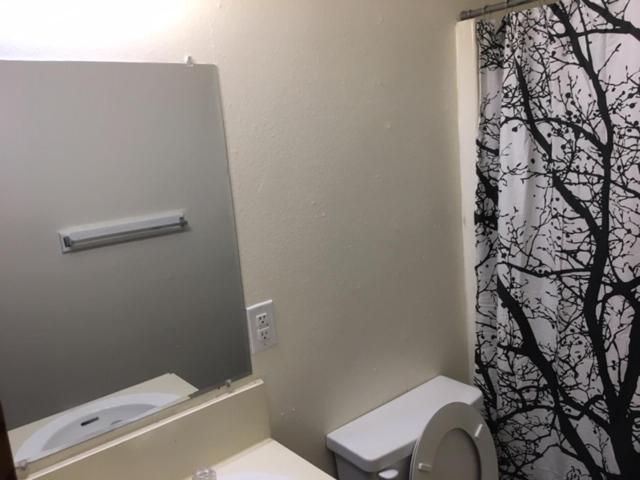 Fully Furnished Two Bedroom Apartment Lawton Luaran gambar